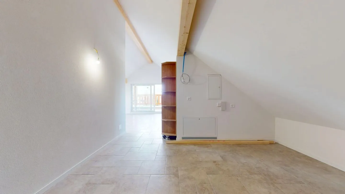 Attico con loggia a Domdidier! - Foto 5 di 13