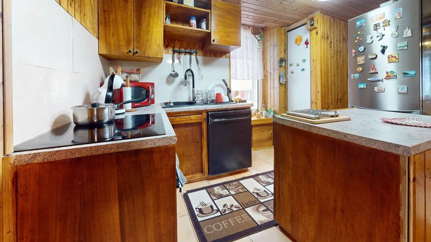 Dorfhaus mit ländlichem Bereich von großem Potenzial! - Foto 5 von 12