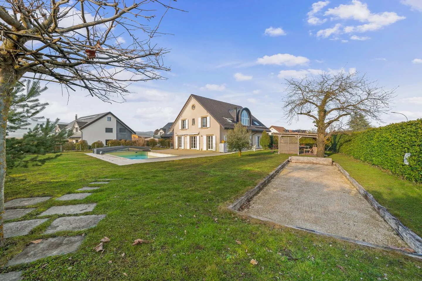 Very beautiful detached house with swimming pool in absolute calm! - Photo 4 of 13