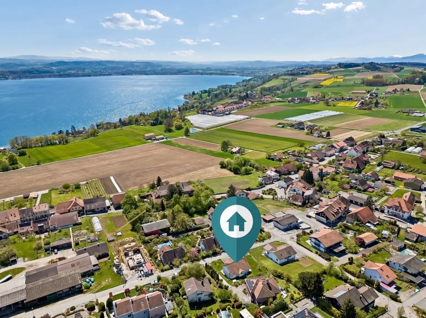 Living above Lake Murten - Photo 2 of 13