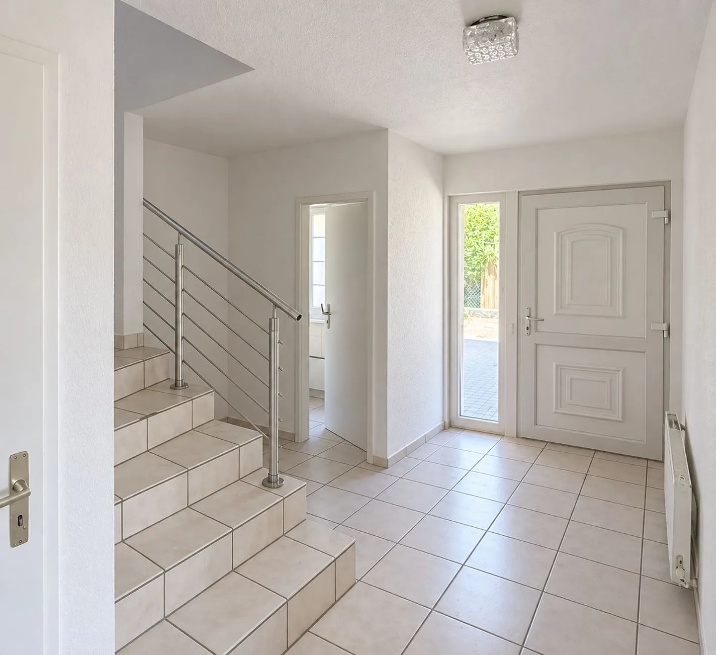 Maison familiale avec jardin - Photo 4 sur 9
