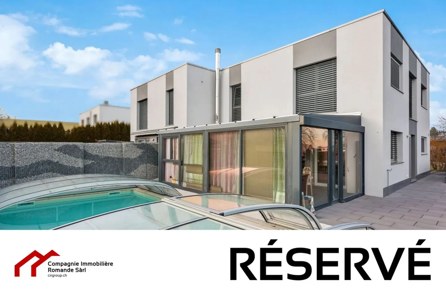 Villa bifamiliare indipendente con piscina a Romont - Foto 1 di 12