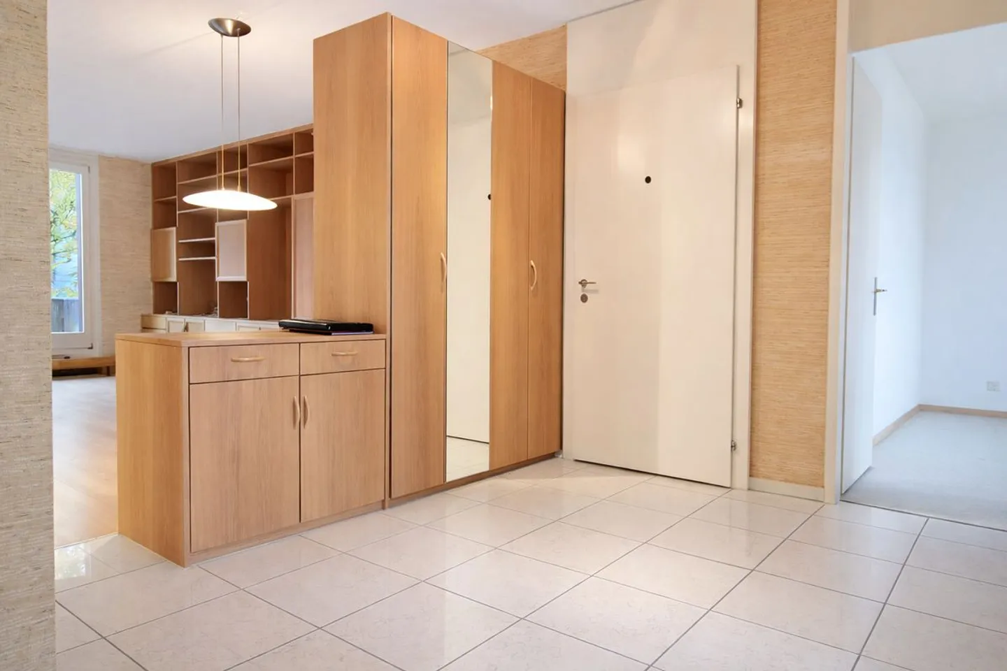 4.5 Room Apartment with Attractive Development Potential in Riehen - Photo 3 of 13