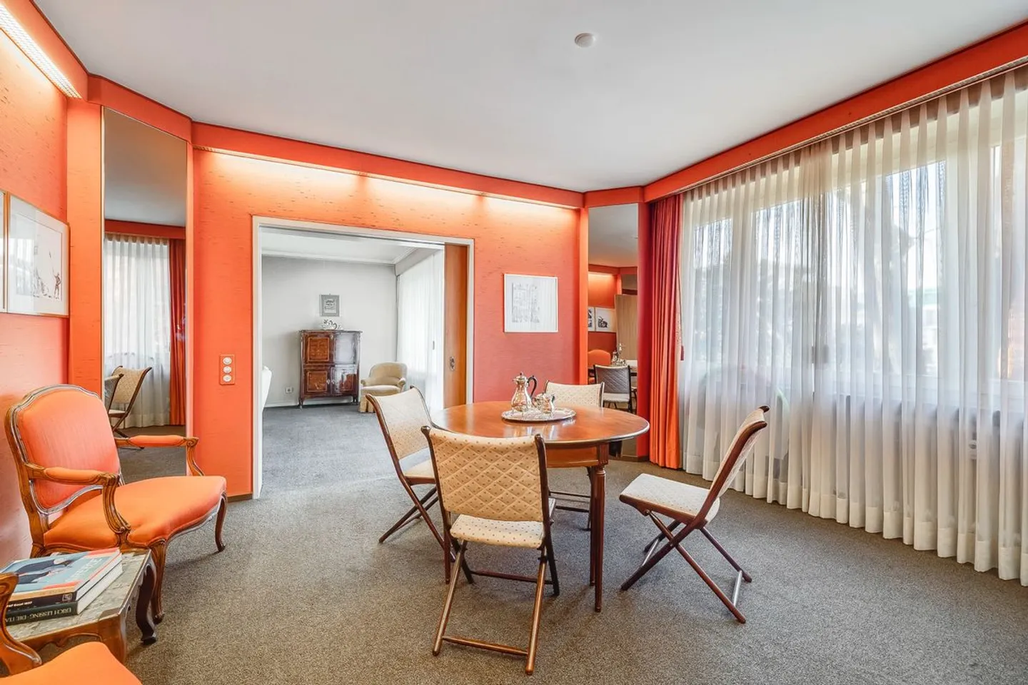 Appartement de 160 m² à Gellert - 5,5 pièces, cheminée et 3 balcons avec vue sur le parc - Photo 4 sur 13