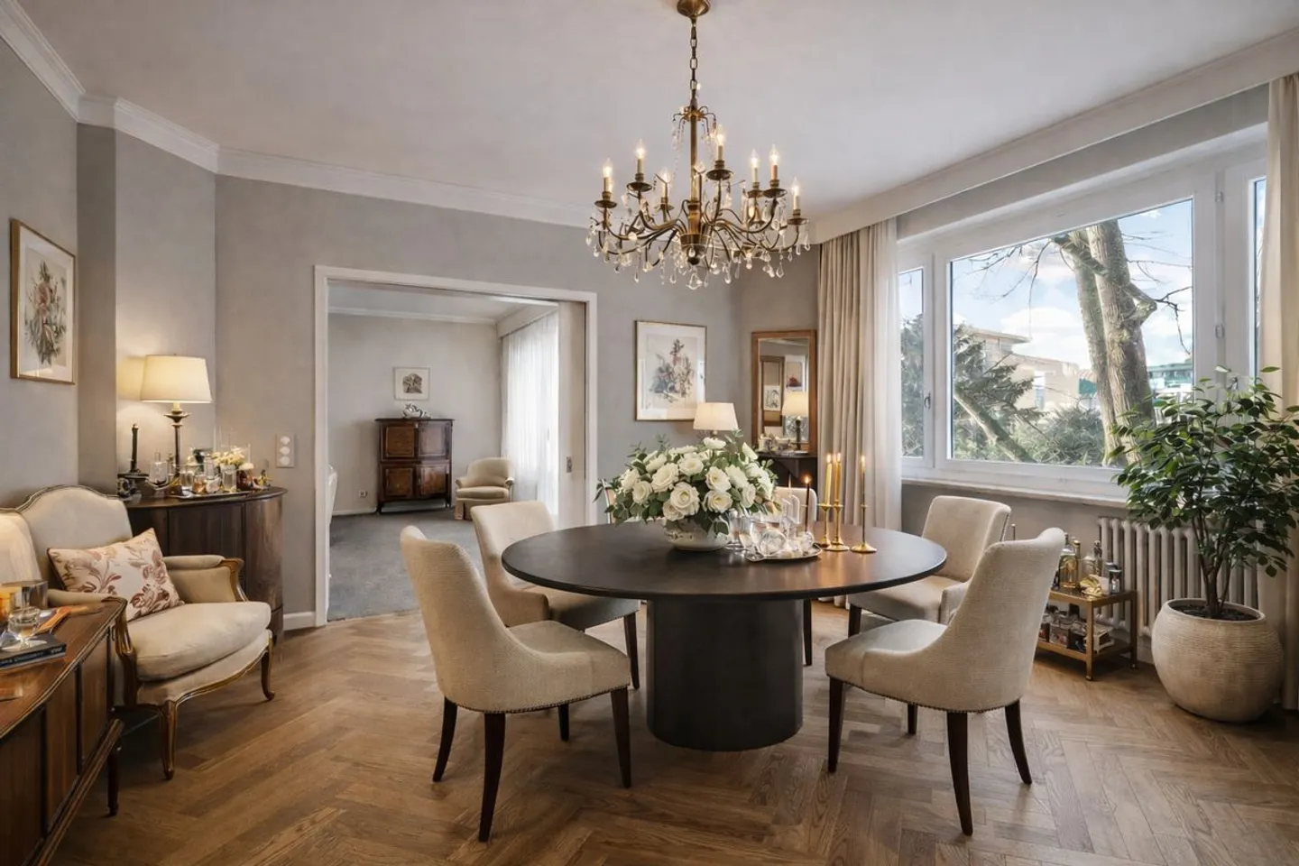 Appartement de 160 m² à Gellert - 5,5 pièces, cheminée et 3 balcons avec vue sur le parc - Photo 3 sur 13