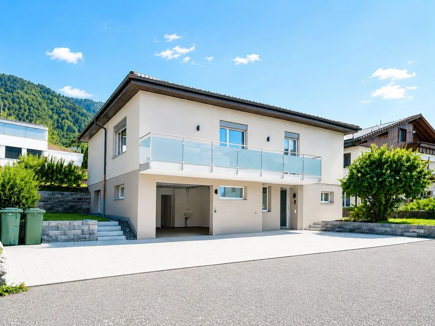 Geräumiges freistehendes Haus in Schübelbach - Foto 1 von 13