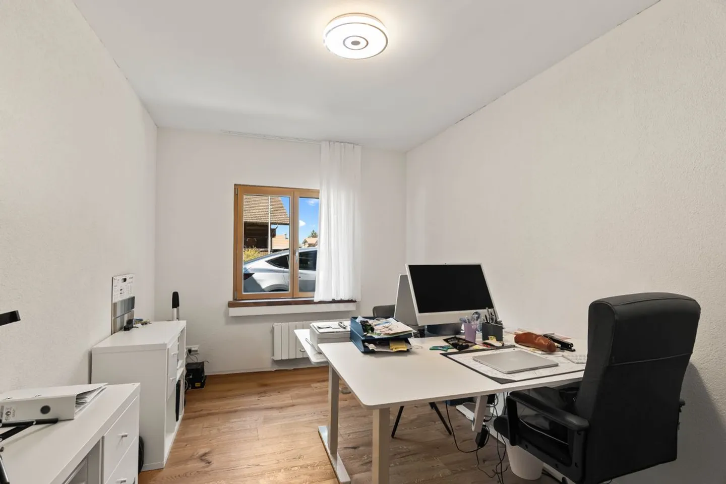 Modern converted 4.5-room apartment with 135 m² of living space - Photo 12 of 13