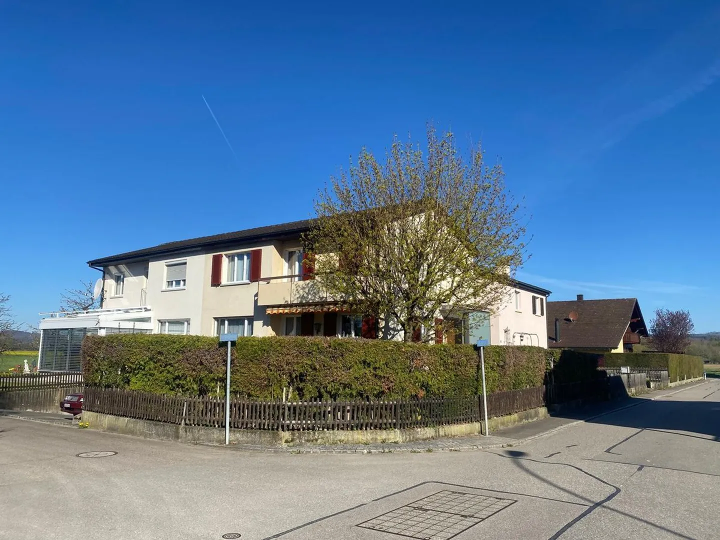 Charmante maison jumelée avec jardin et garage à Möhlin - Photo 2 sur 11