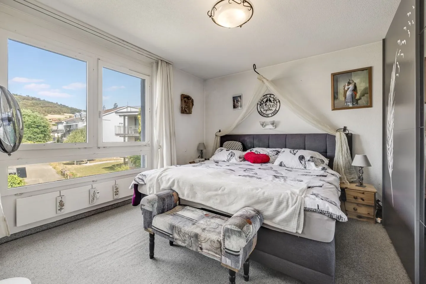 Spacious and Bright 5.5-Room Apartment with a Wide View - Photo 8 of 13