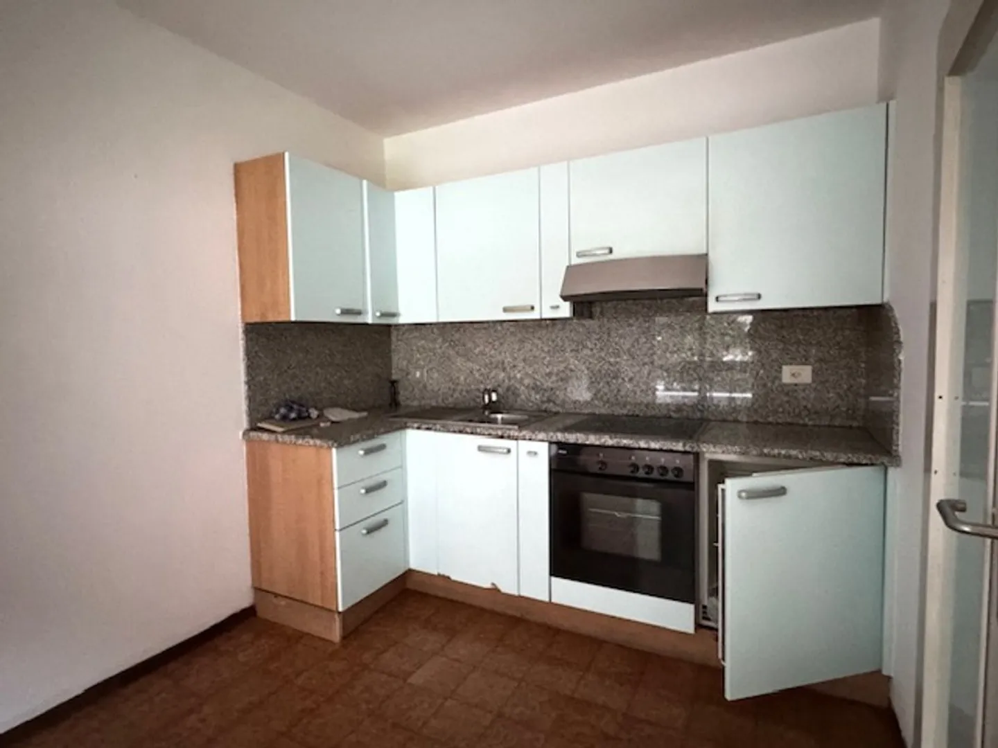 LEVENTINA BODIO - grand studio de 53 m² - Photo 3 sur 6