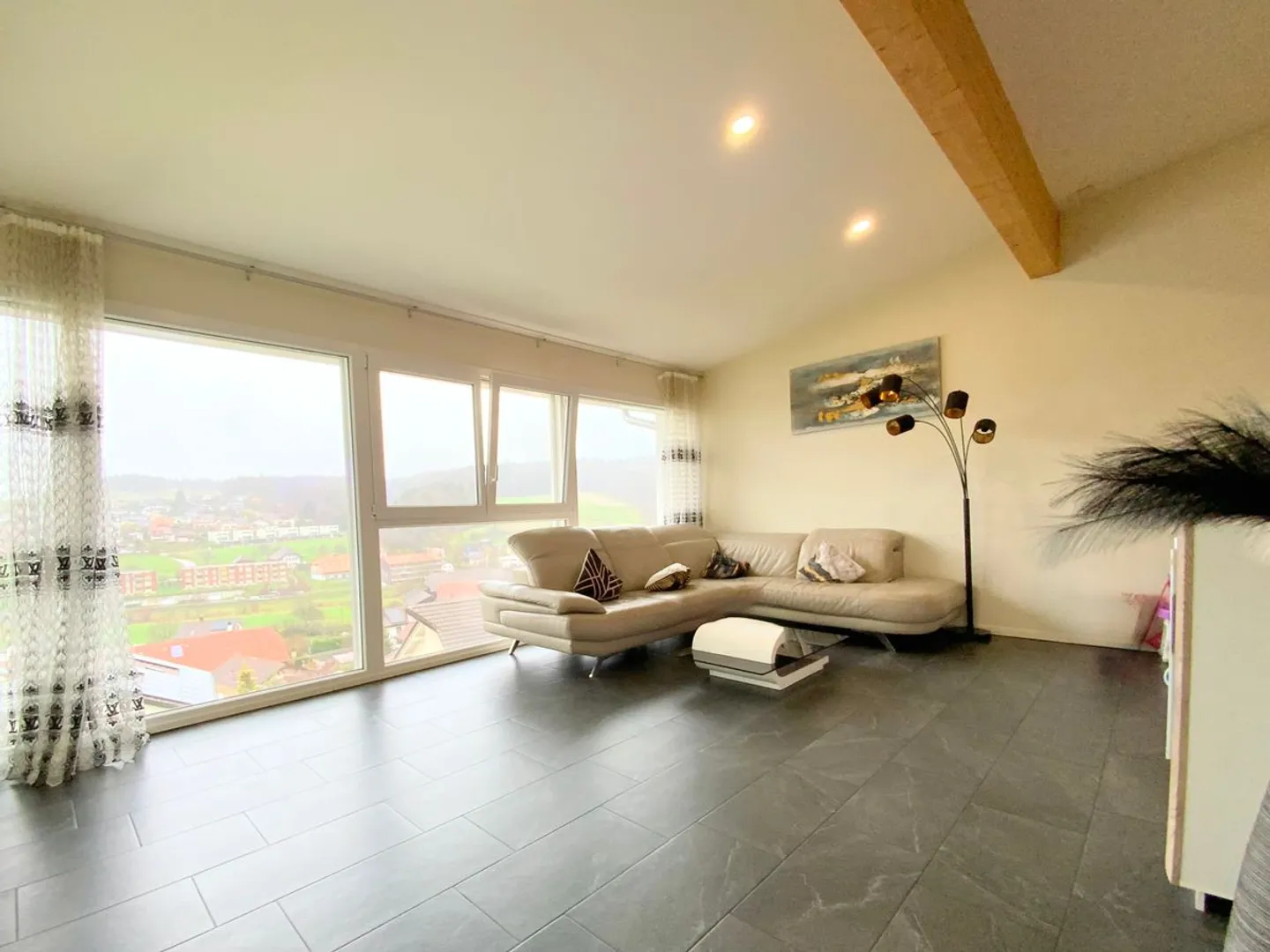 Adjacent Villa with Terrace - Garden and 2 Parking Spaces Included! - Photo 6 of 13