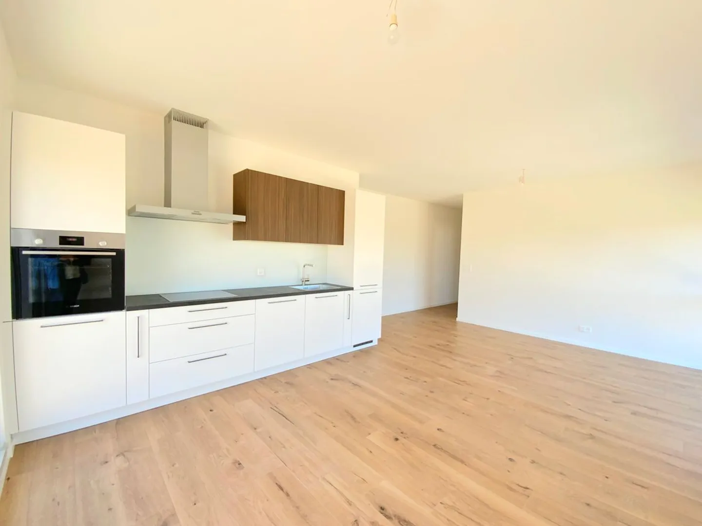 Domdidier 2,5 Zimmer mit Balkon! - Foto 2 von 6