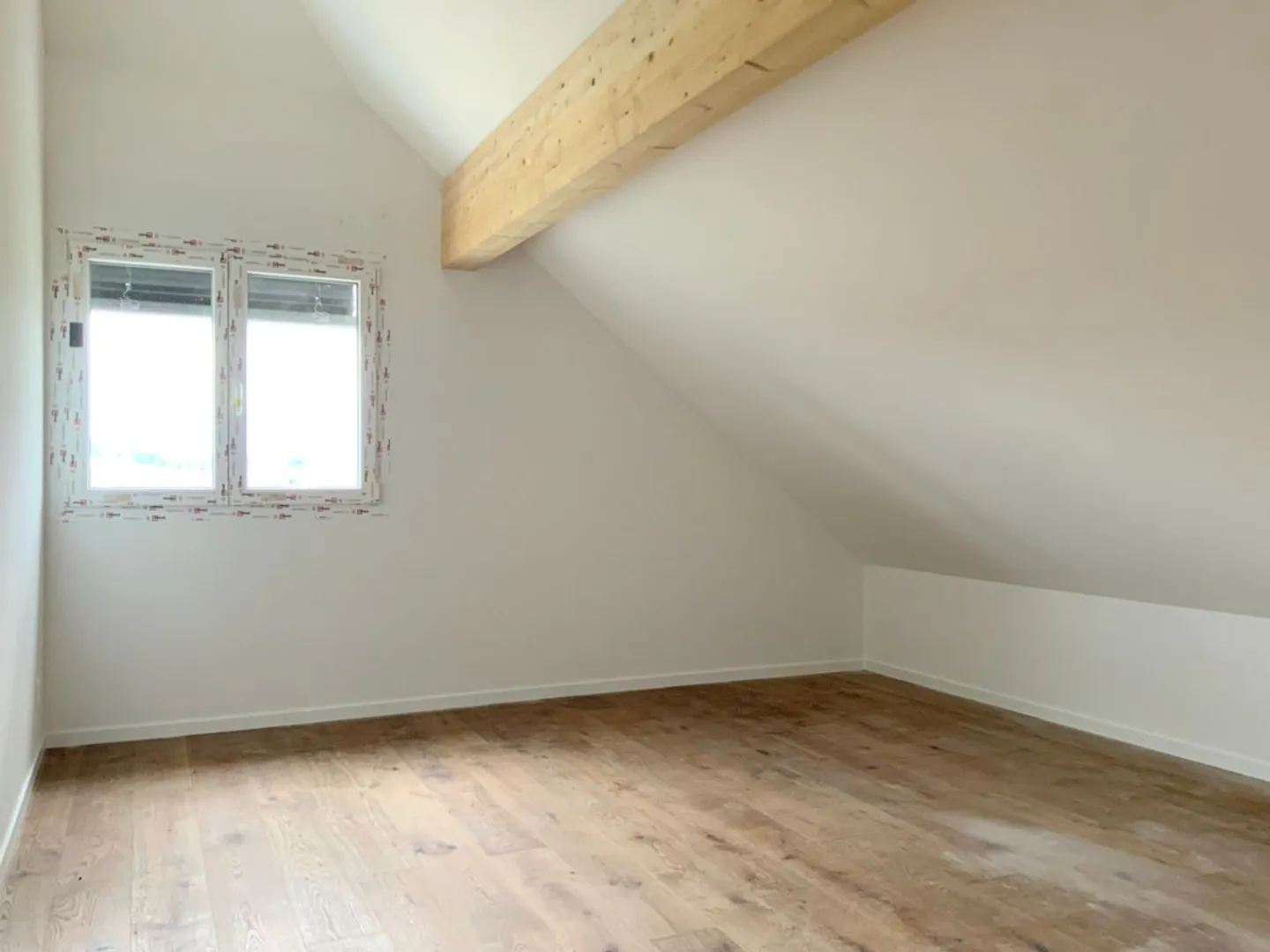 New penthouse with loggia in Domdidier - Photo 6 of 13