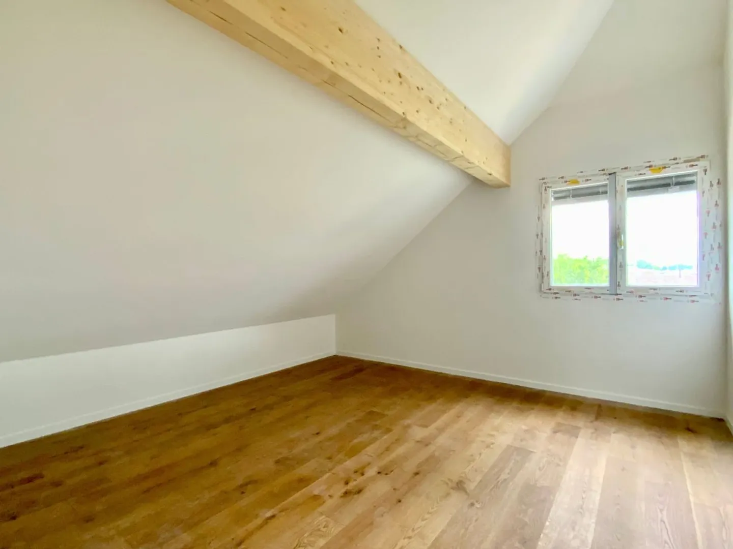 New penthouse with loggia in Domdidier - Photo 9 of 13