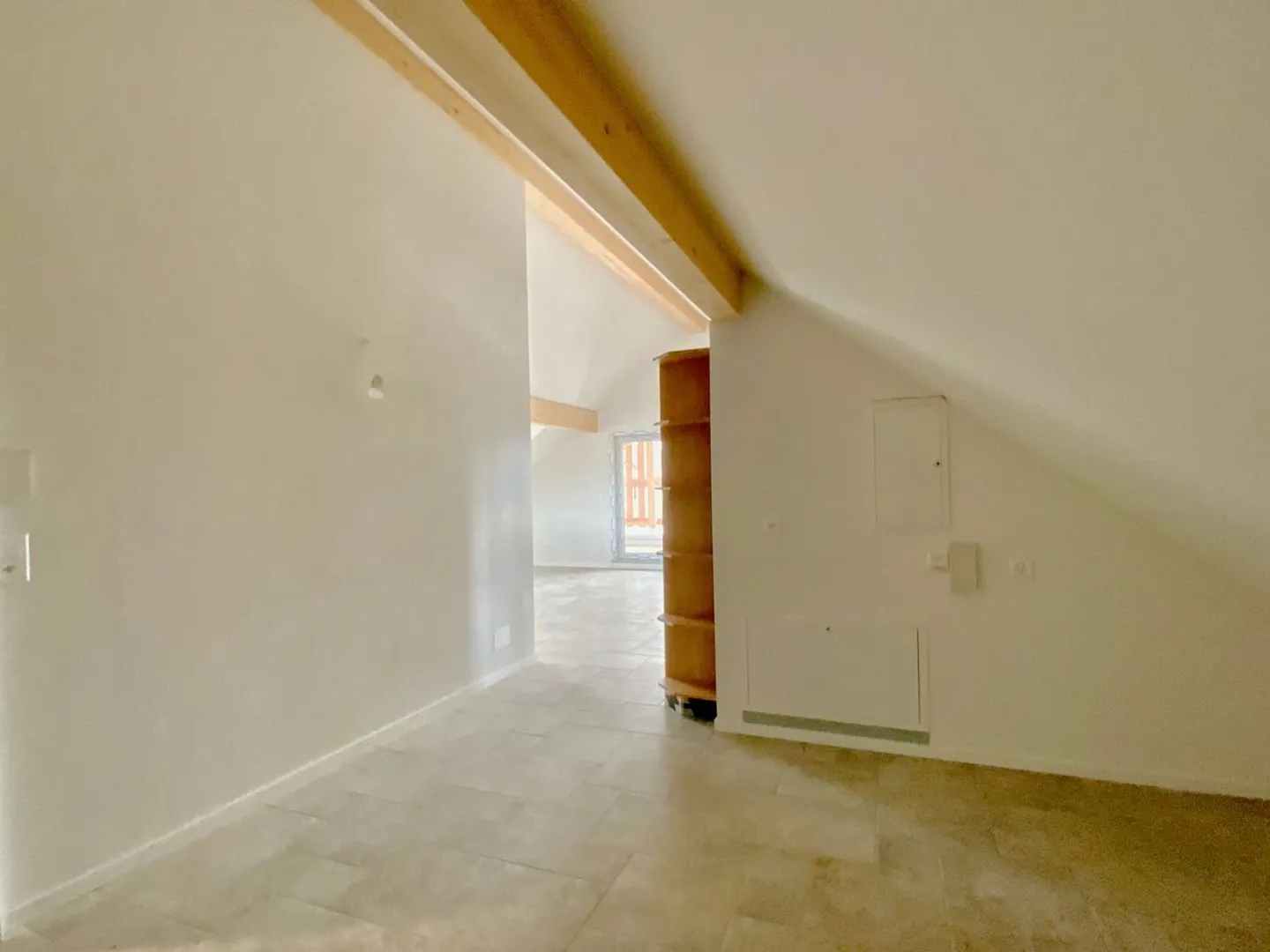 New penthouse with loggia in Domdidier - Photo 5 of 13