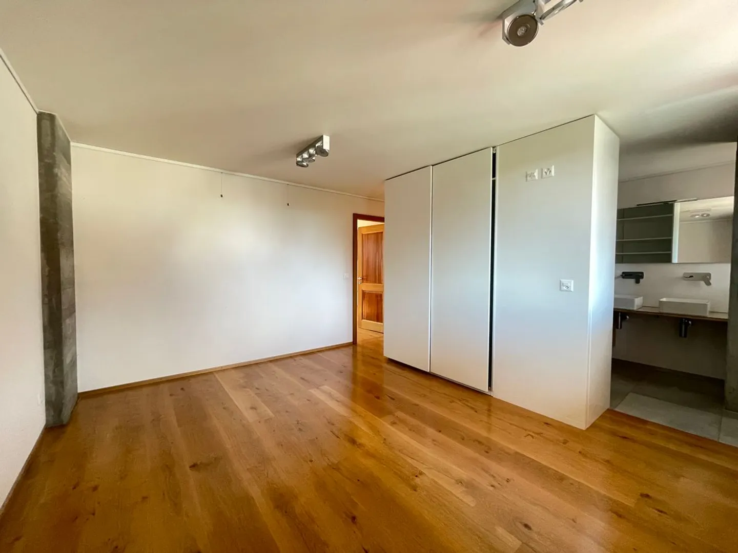 Zu vermieten: 4,5 Zimmer mit Innenloggia! - Foto 6 von 12