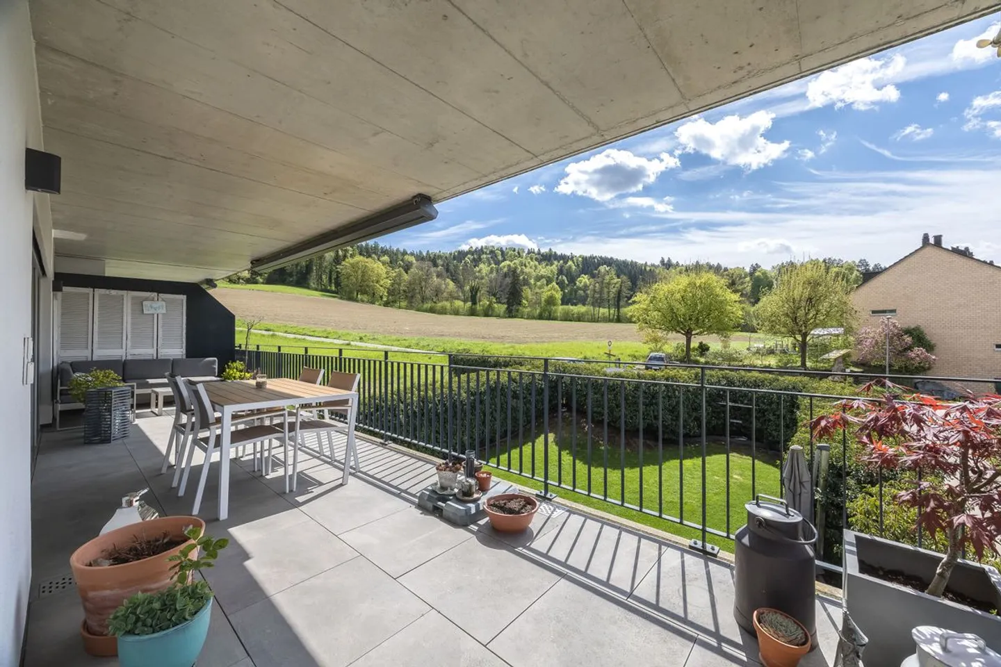 Condominio esclusivo di 4,5 stanze con finiture di alta qualità e balcone soleggiato da sogno - Foto 11 di 13