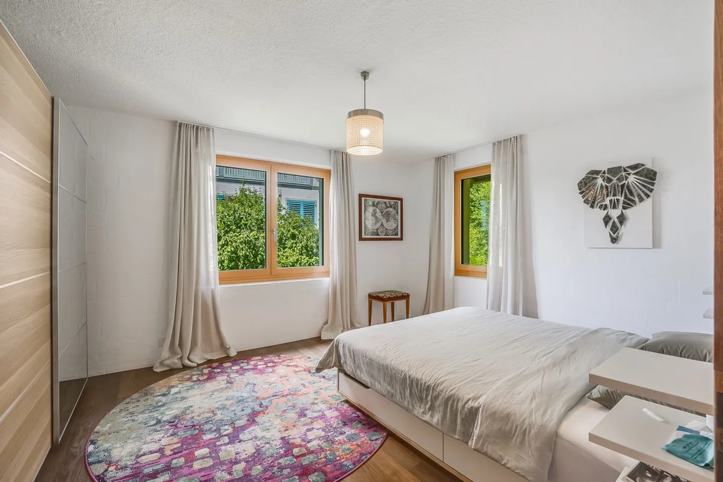 Ruhig gelegenes Doppeleinfamilienhaus mit Ausbaupotenzial bis auf 5 Zimmer! - Foto 9 von 13