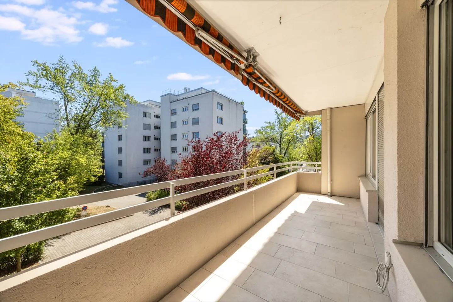 Spacious 5.5-room apartment in a family-friendly location - Photo 9 of 13