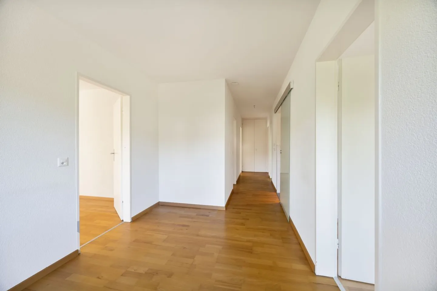 Spacious 5.5-room apartment in a family-friendly location - Photo 7 of 13