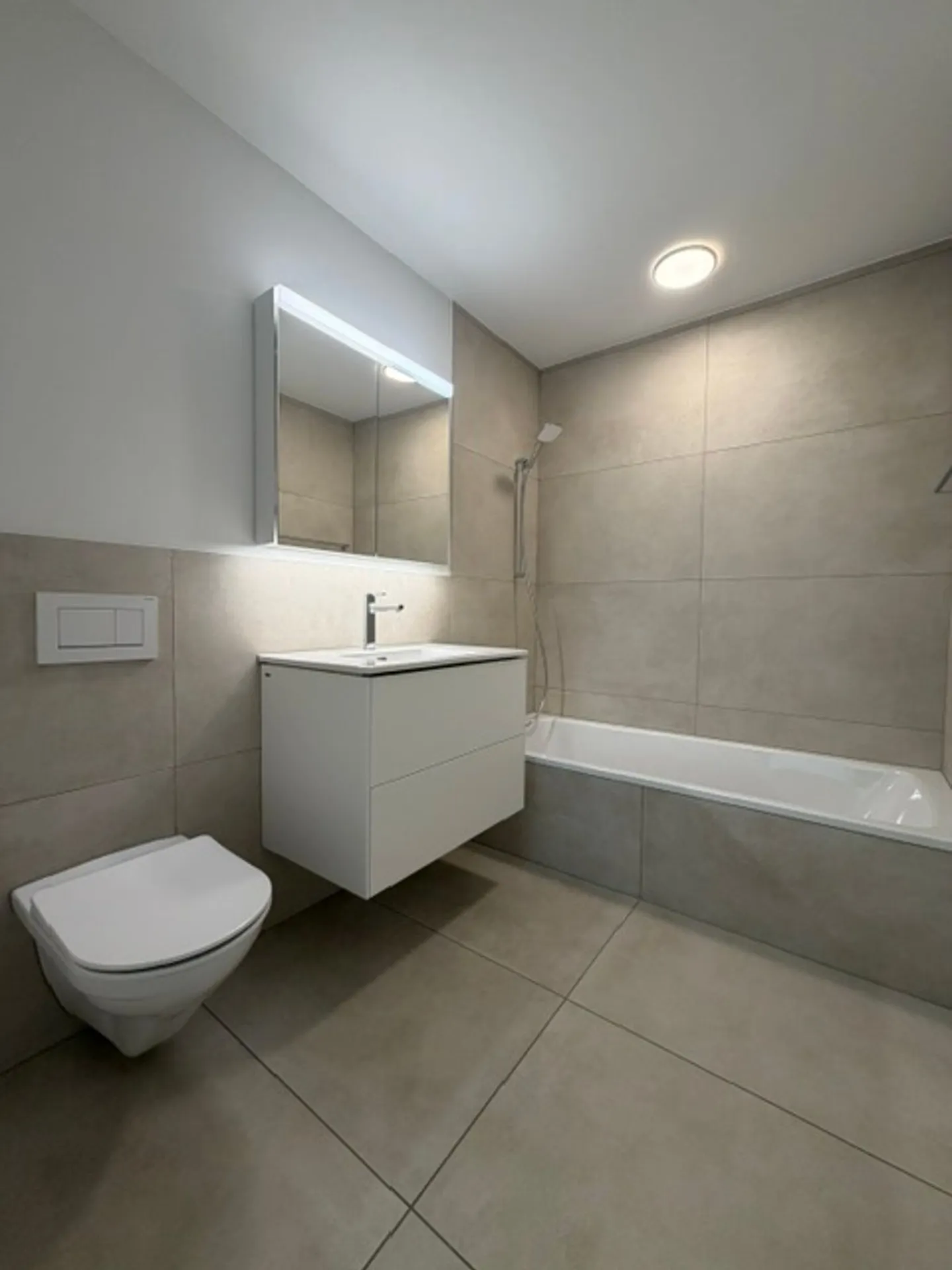 Appartement moderne et neuf de 4,5 pièces à louer à Therwil - Photo 5 sur 13