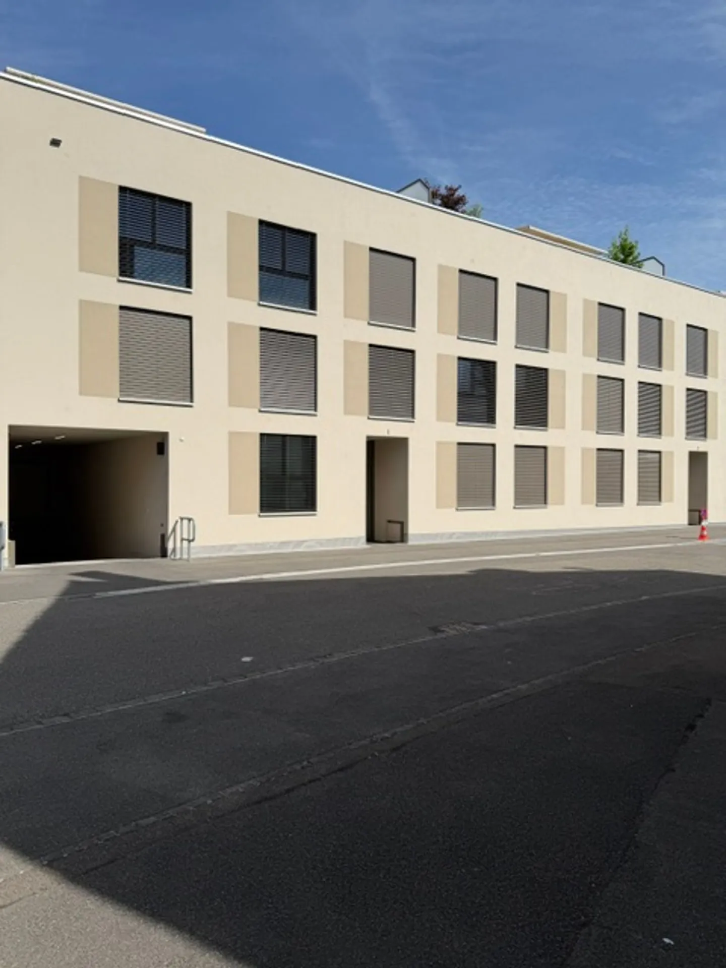Appartement moderne et neuf de 4,5 pièces à louer à Therwil - Photo 1 sur 13