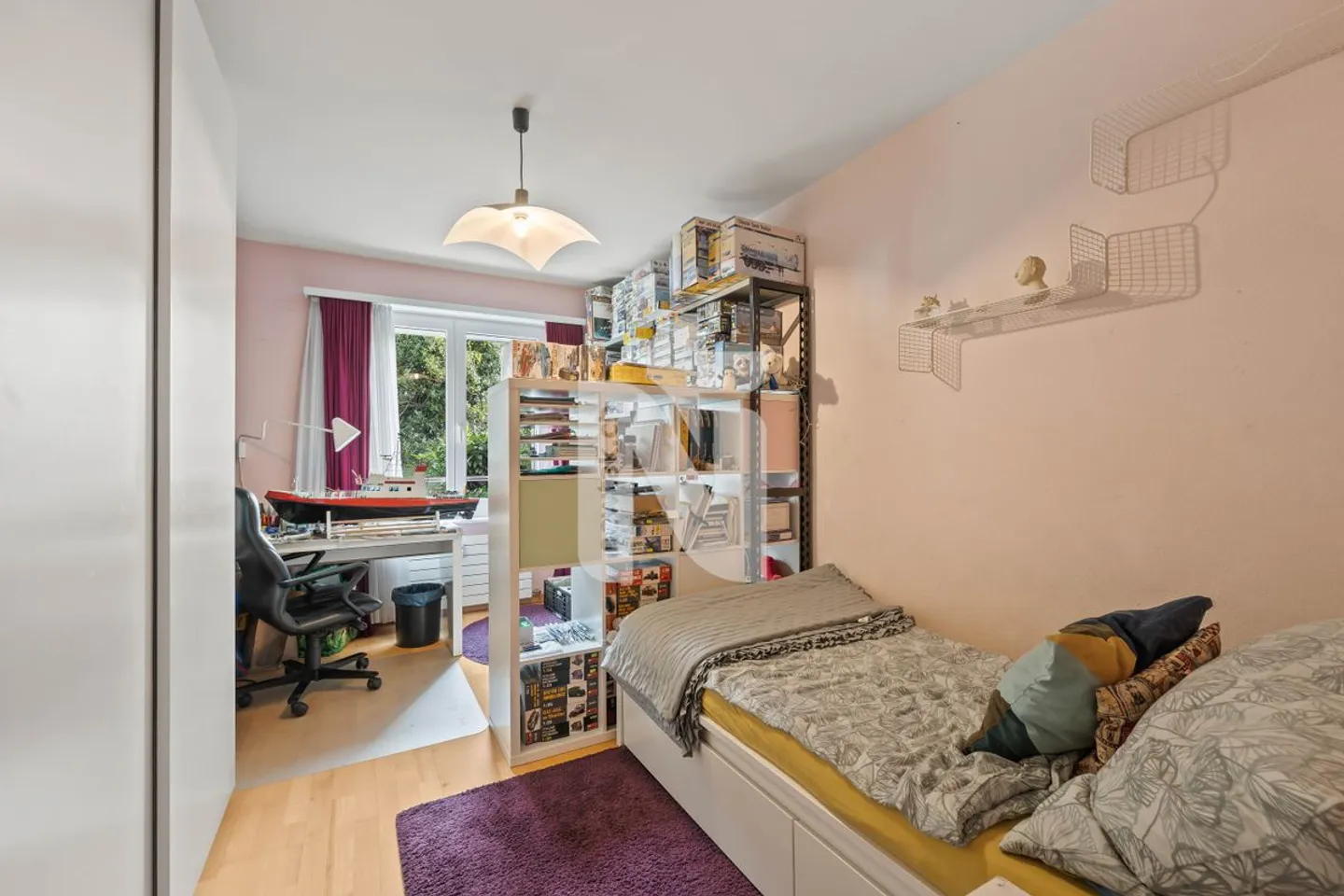 Family-friendly garden apartment with balcony, private garden, garage box, and additional hobby room in the best location on Bruderholz - Photo 9 of 12