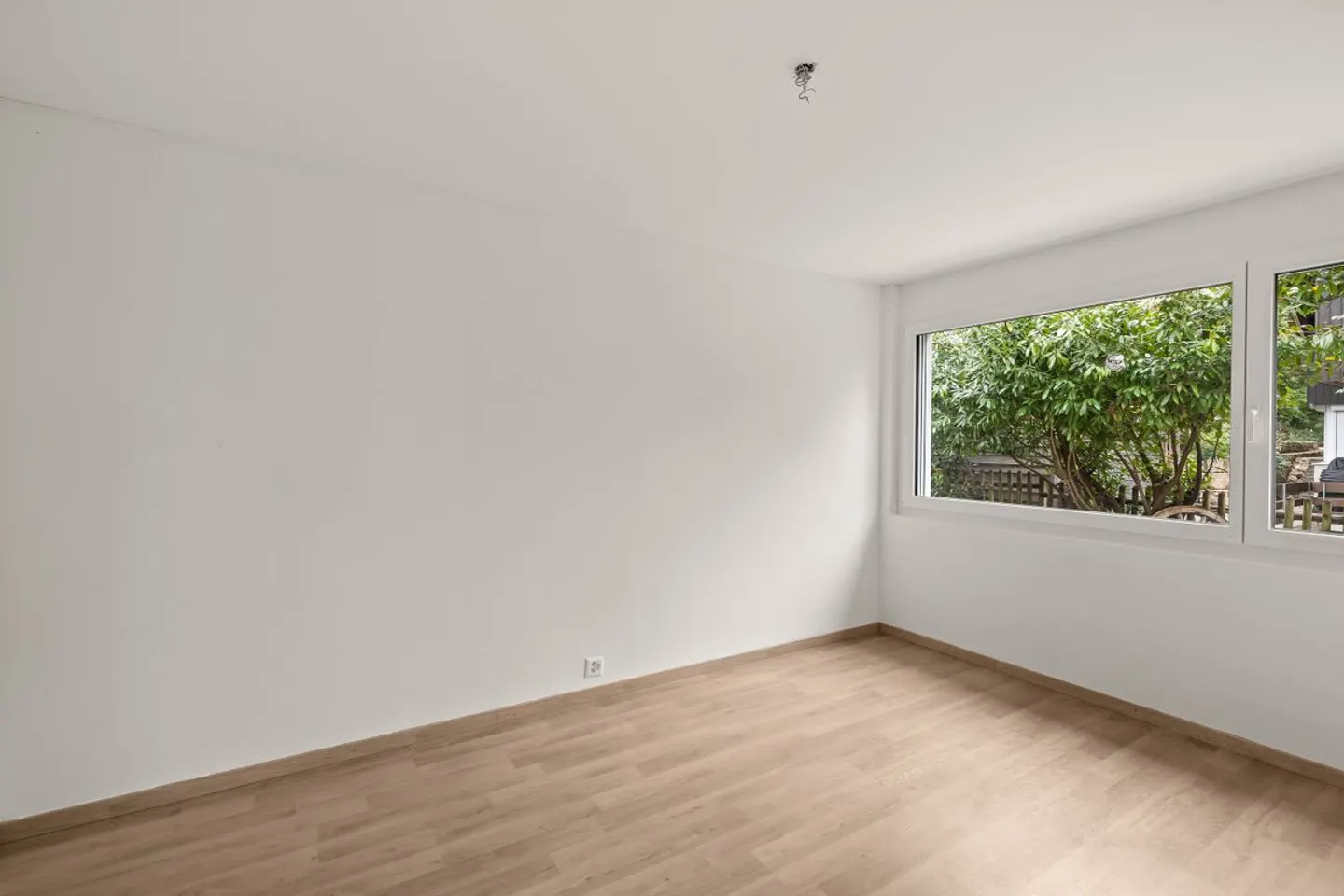 Vivre sur un seul niveau avec un appartement séparé - Photo 8 sur 13