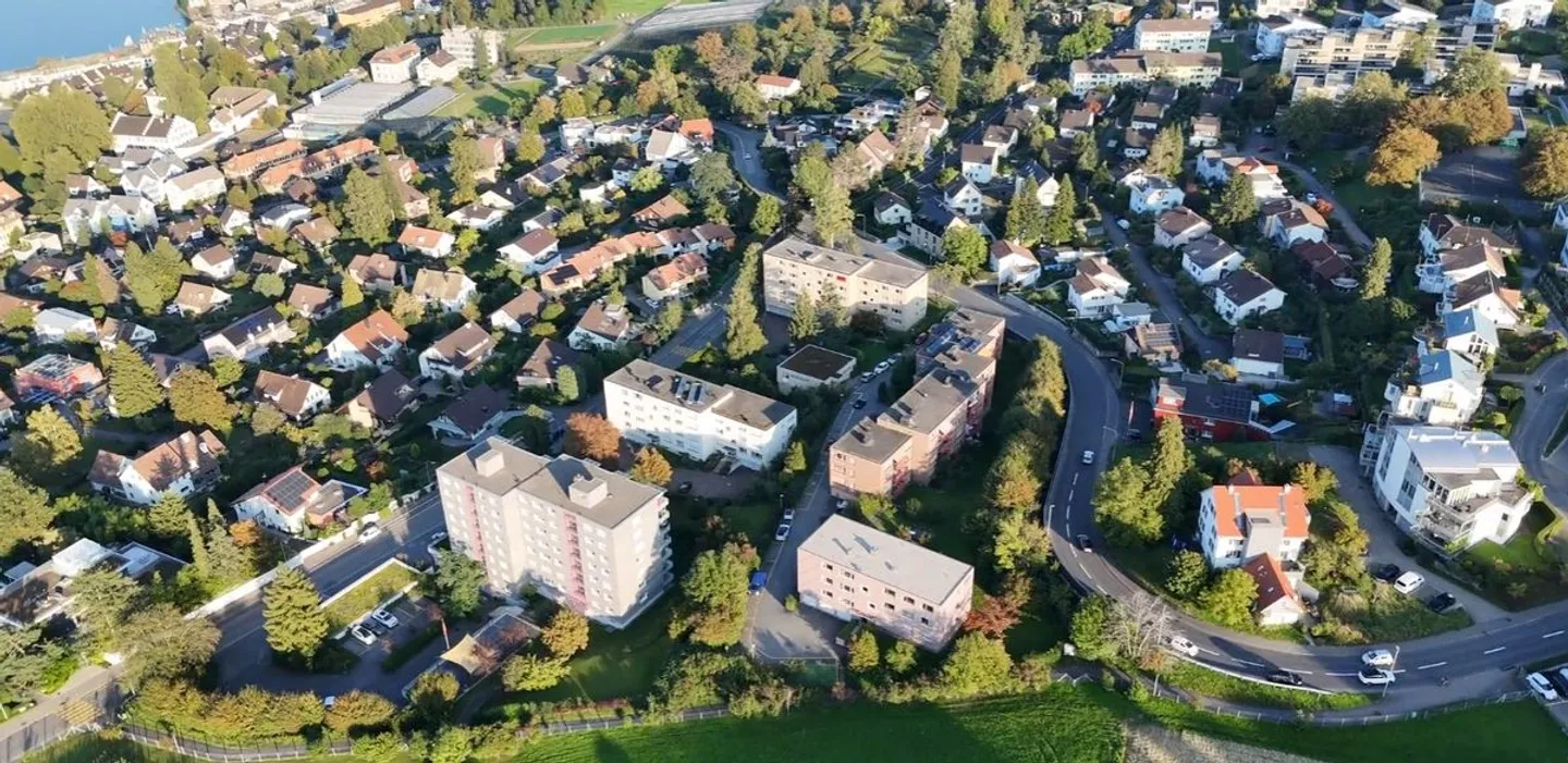 Bel appartement de 4.5 pièces avec vue sur le lac - Photo 1 sur 2
