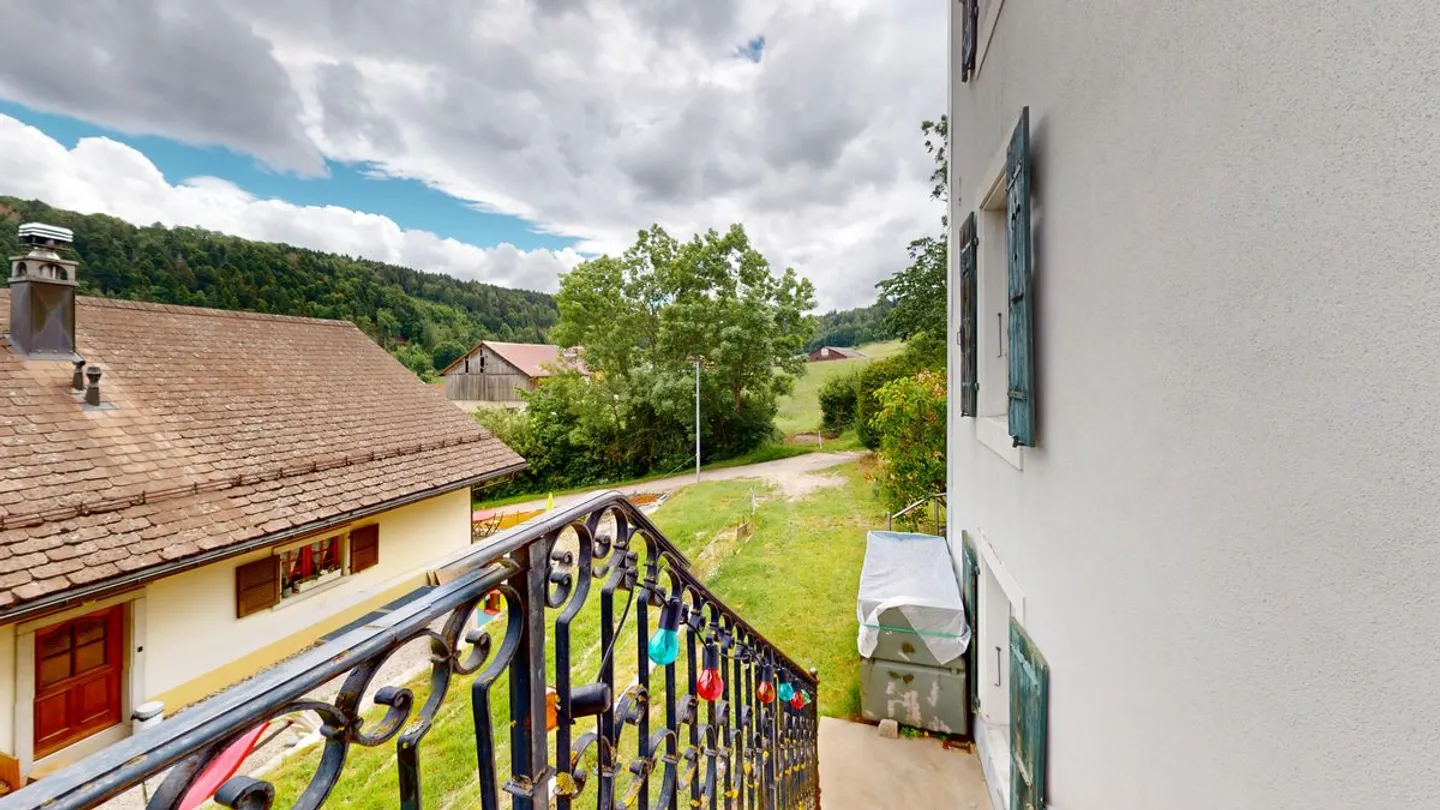 Maison Charmante avec Potentiel - Photo 2 sur 13