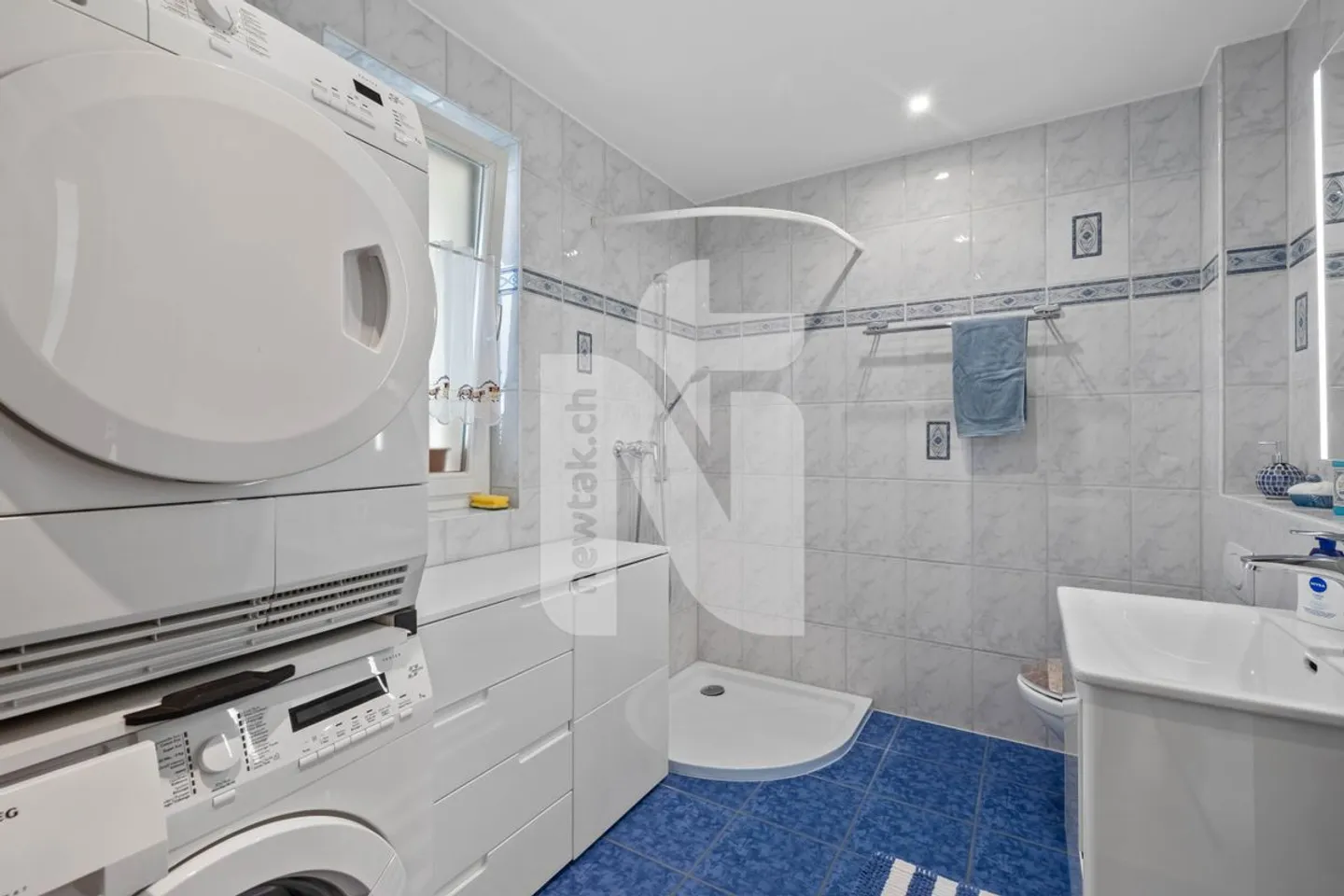 Maison individuelle spacieuse et moderne avec grand jardin dans un emplacement calme - Photo 10 sur 13
