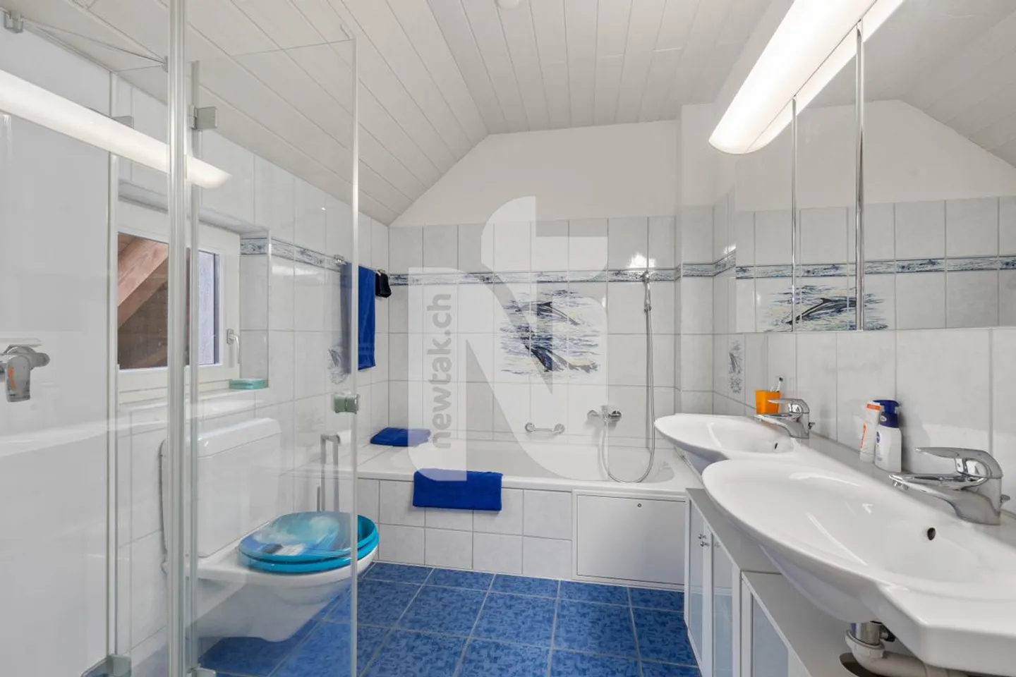 Spacious, modern single-family house with well-kept garden in a quiet location - Photo 13 of 13