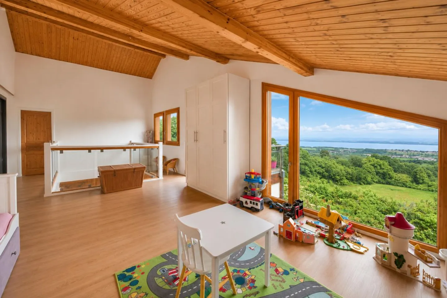 Maison familiale de 240 m² avec vue panoramique - Photo 5 sur 11