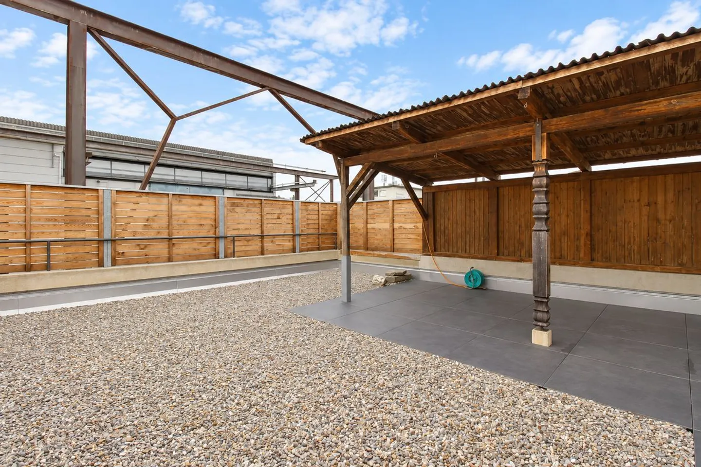 Loft di 3 stanze con camino, vista montagna, balcone e terrazza a Thun - Foto 12 di 12