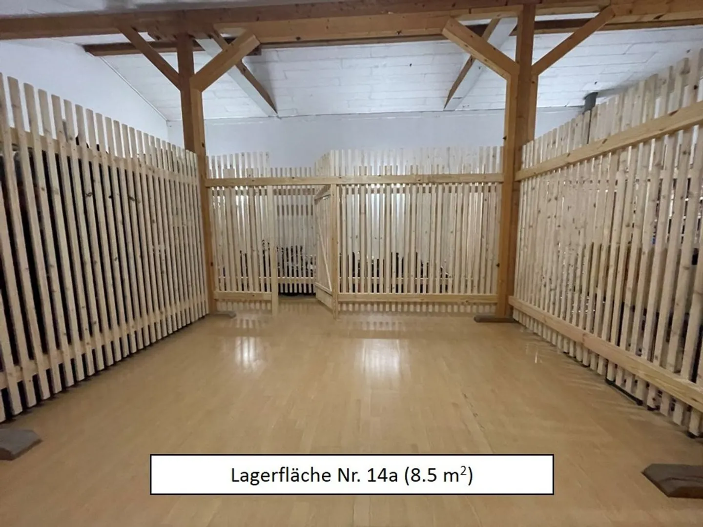 Parking spaces, storage areas and commercial premises for rent - Photo 2 of 8