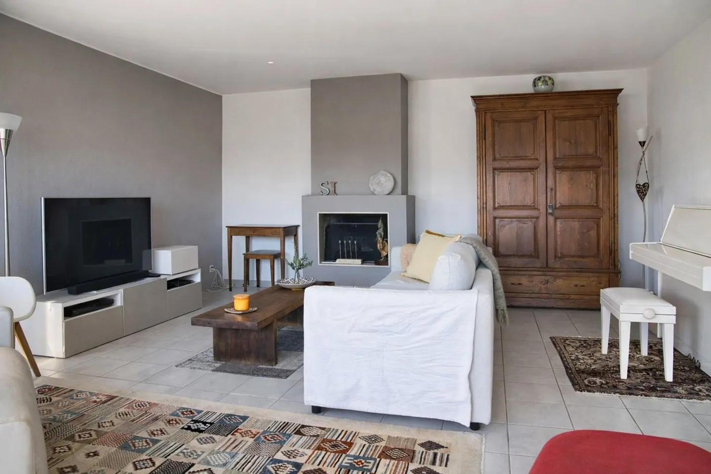 Maison unifamiliale immergée dans la verdure avec vue panoramique et grande terrasse à Vacallo - Photo 9 sur 13