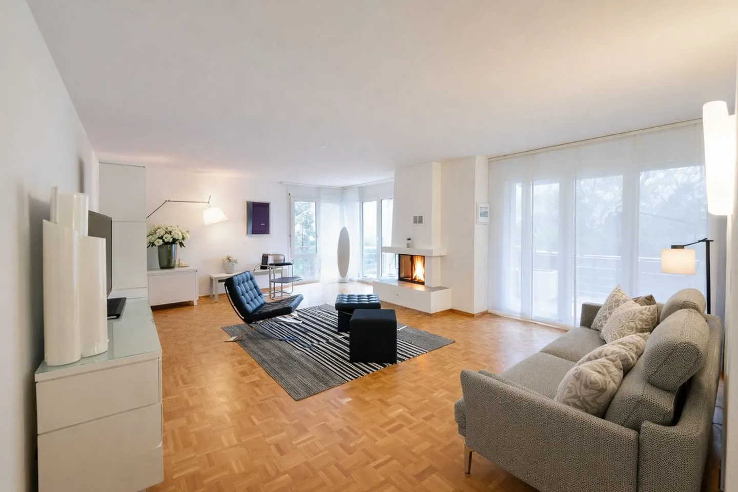 Komfort und Ruhe in Colombier - 4,5 helle Zimmer - Foto 1 von 8