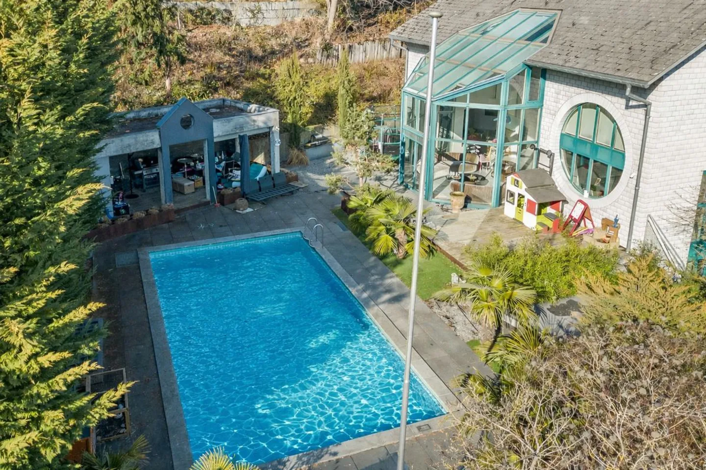 EXCLUSIVE VILLA WITH POOL | 285 m² LIVING SPACE | 1,058 m² PLOT - Photo 6 of 13