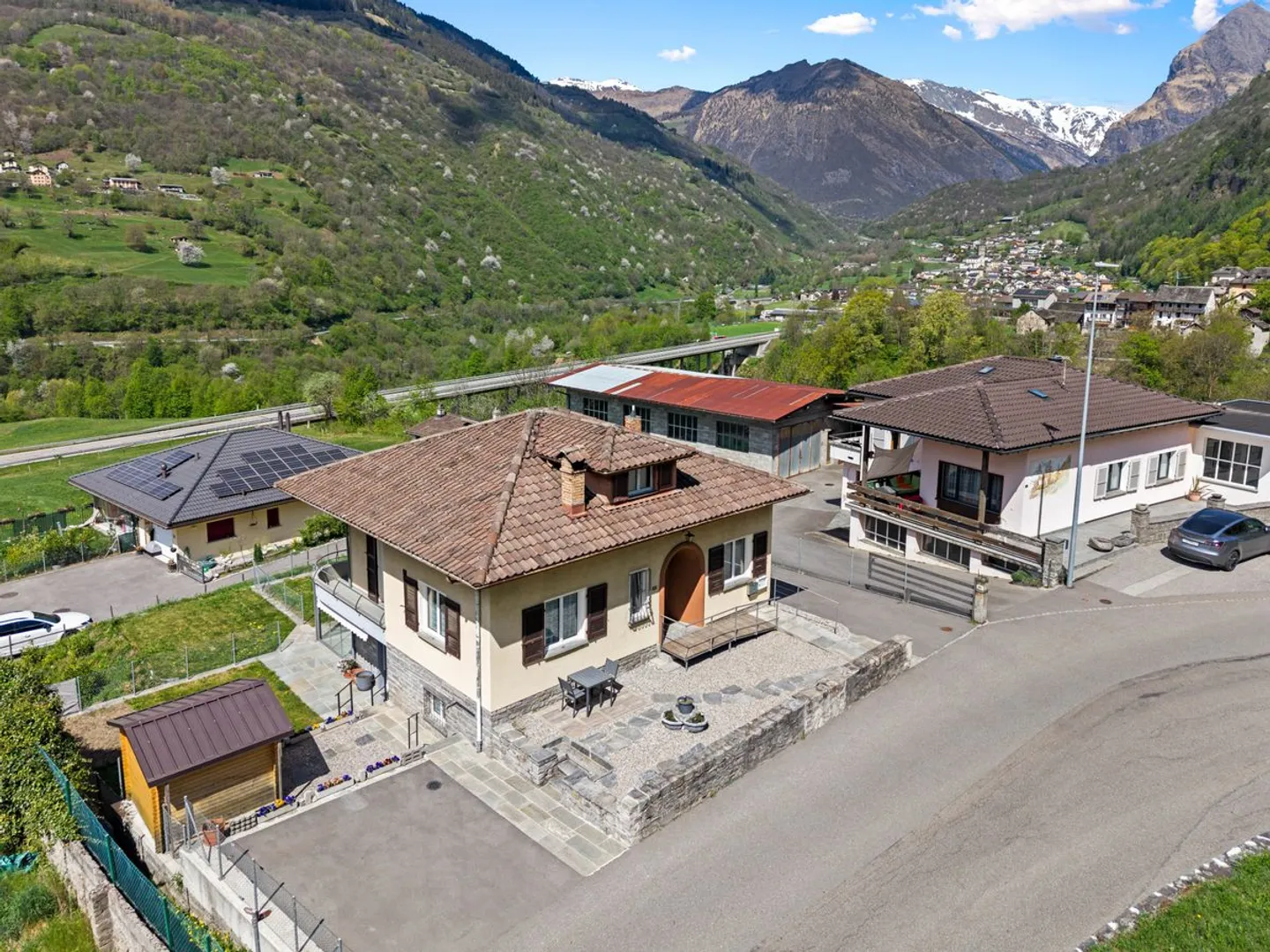 Affascinante Casa Indipendente a Blenio - Foto 1 di 13