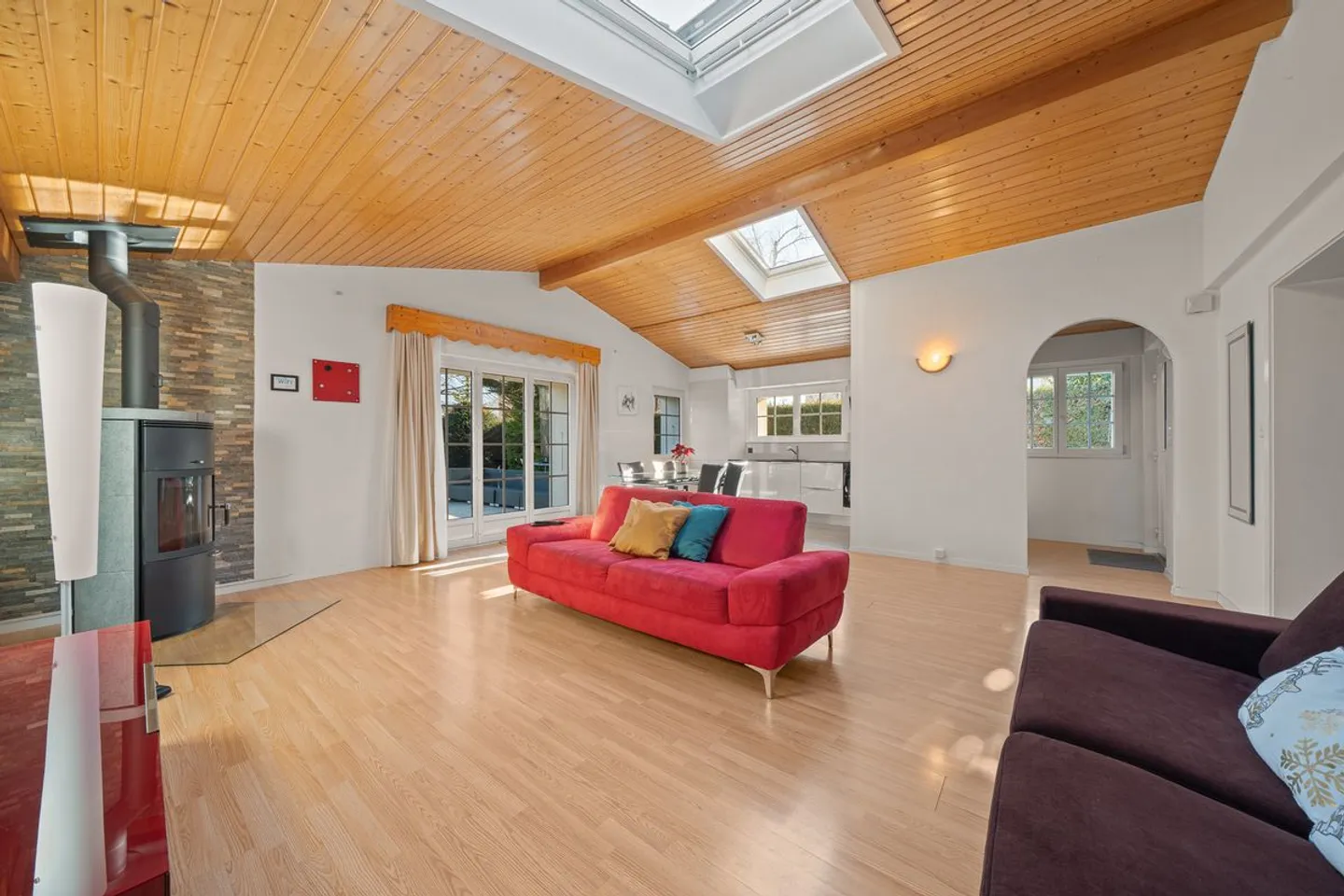 Magnifique Villa avec Revenu Locatif - Photo 4 sur 13