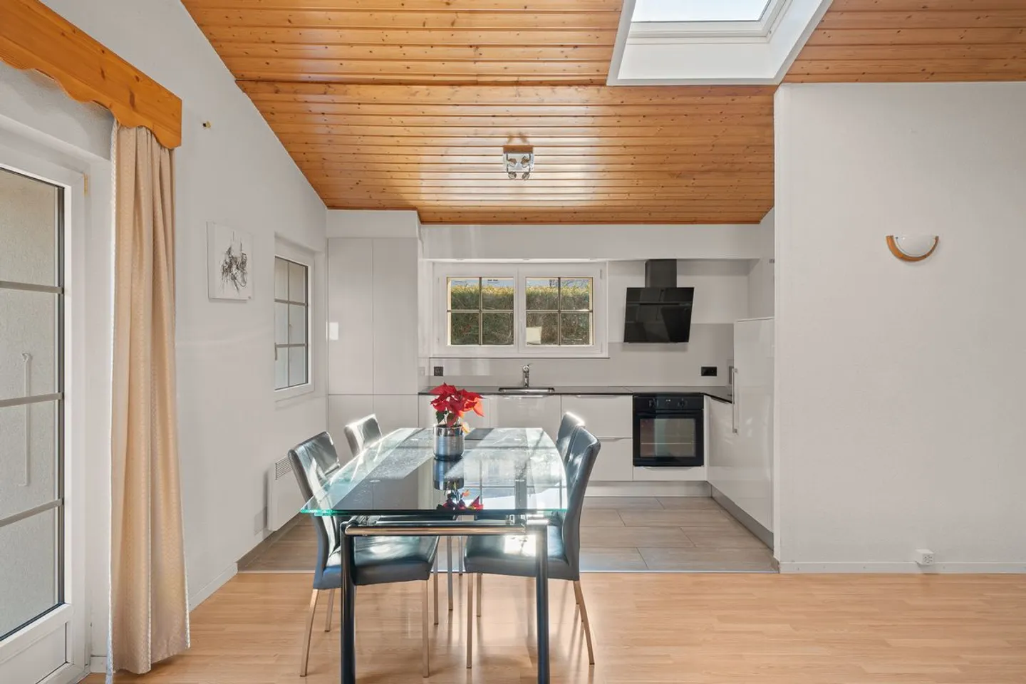 Magnifique Villa avec Revenu Locatif - Photo 6 sur 13