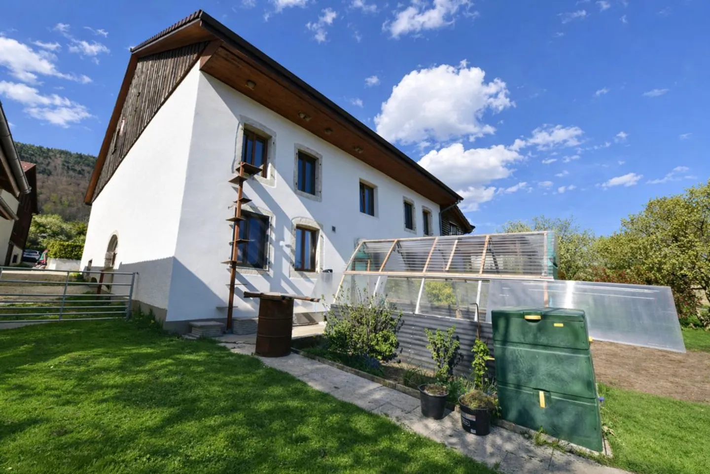 Wunderschönes Familienhaus - Foto 2 von 13