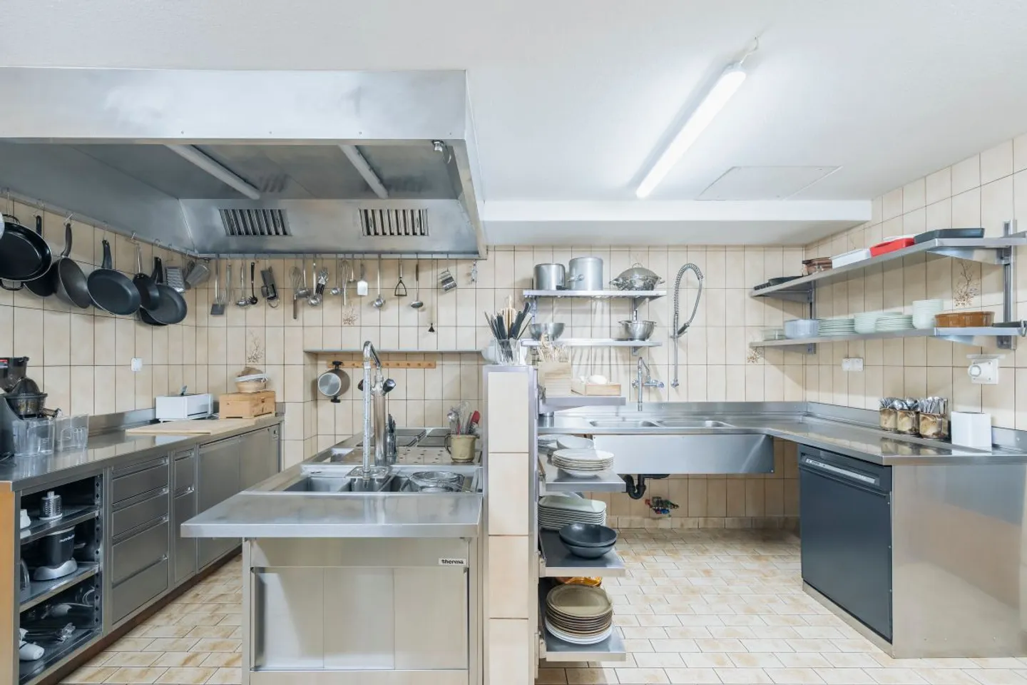 HISTORICAL PROPERTY WITH CHARM, HISTORY &amp; EXCEPTIONAL POTENTIAL - Photo 6 of 13