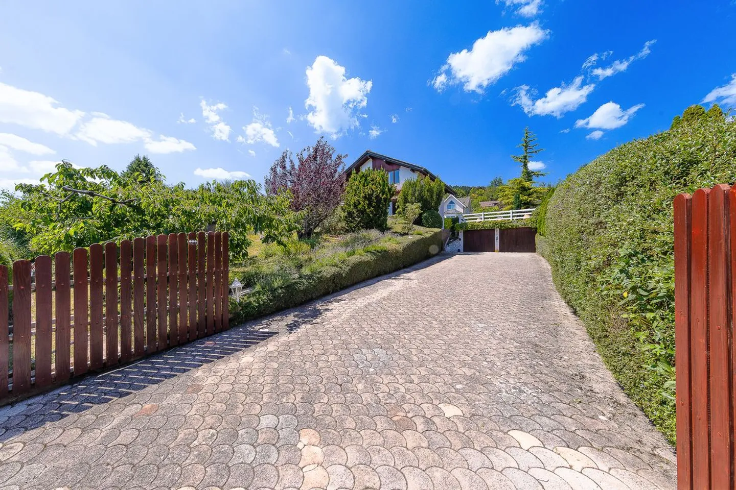 Jolie maison avec vue à Arzier! - Photo 6 sur 13