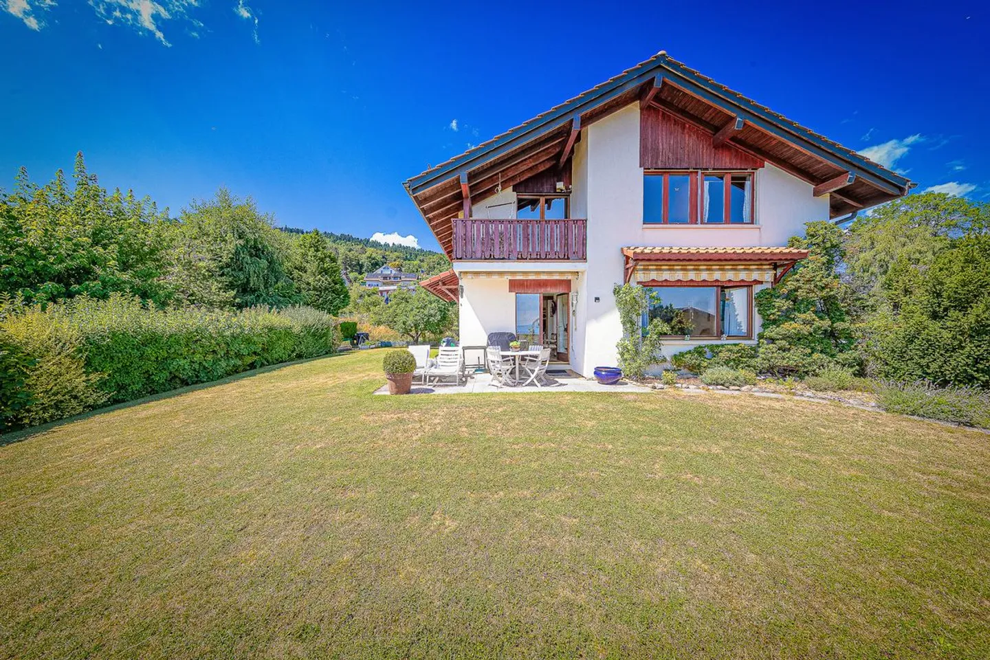 Jolie maison avec vue à Arzier! - Photo 4 sur 13