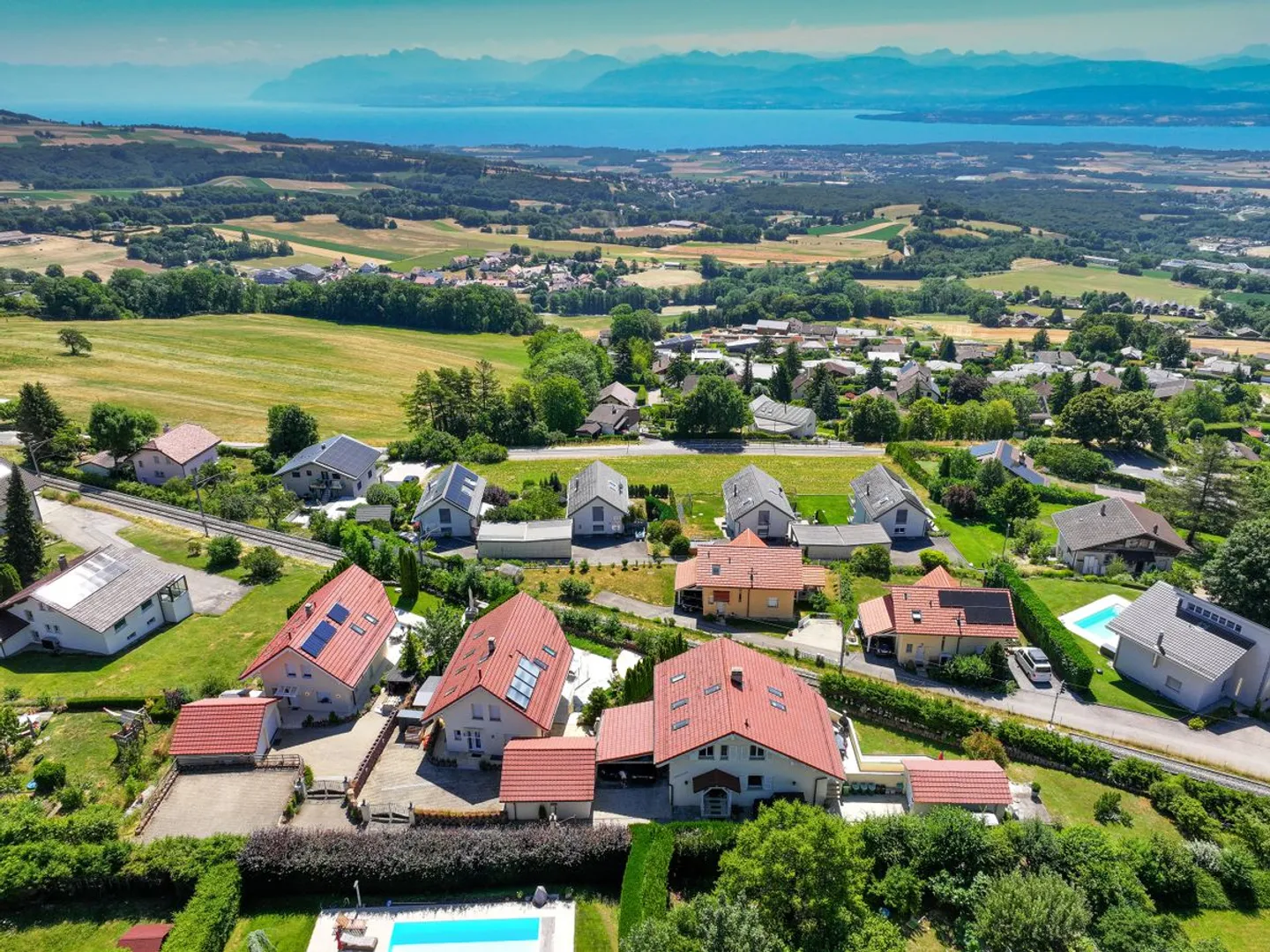 Jolie maison idéalement située à Arzier! - Photo 1 sur 13