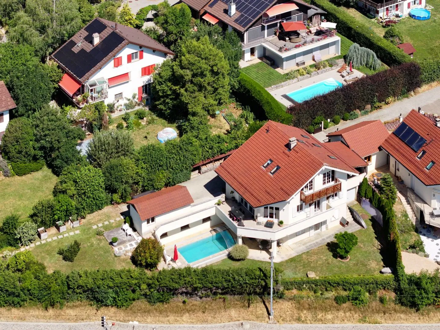 Jolie maison idéalement située à Arzier! - Photo 2 sur 13