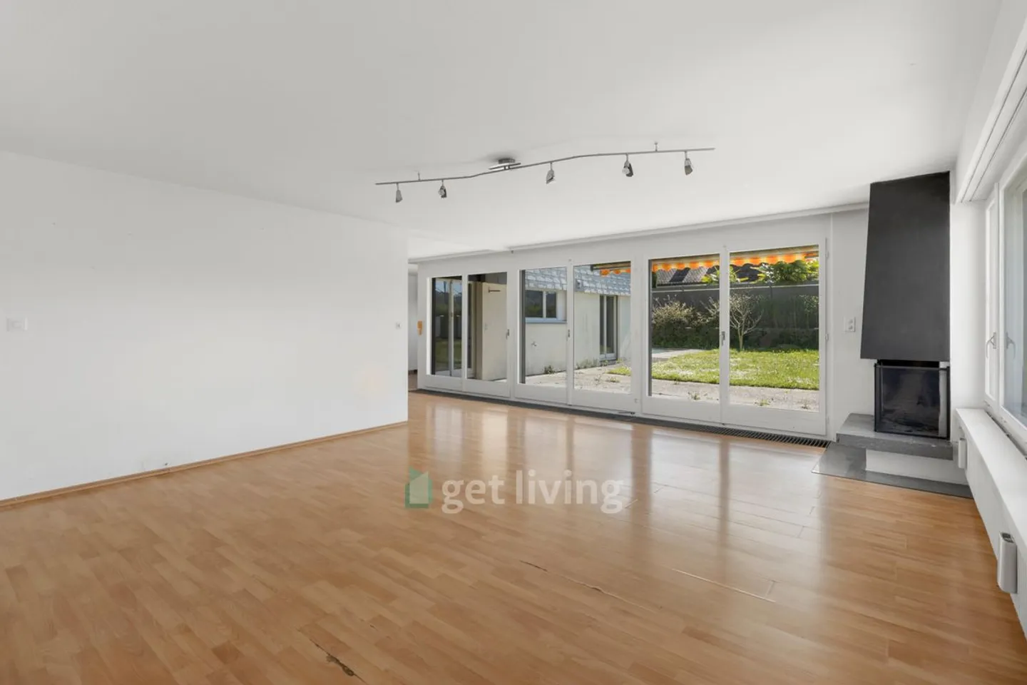 Charming Family Home with Pool - Photo 3 of 13