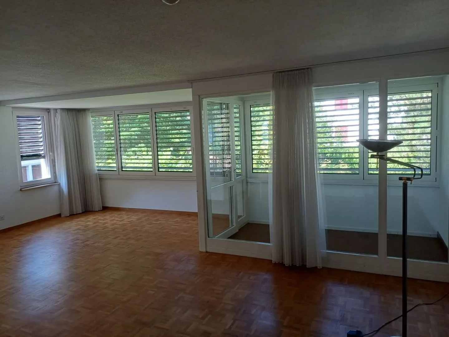 Appartamento luminoso di 4,5 stanze in posizione privilegiata - Foto 2 di 13