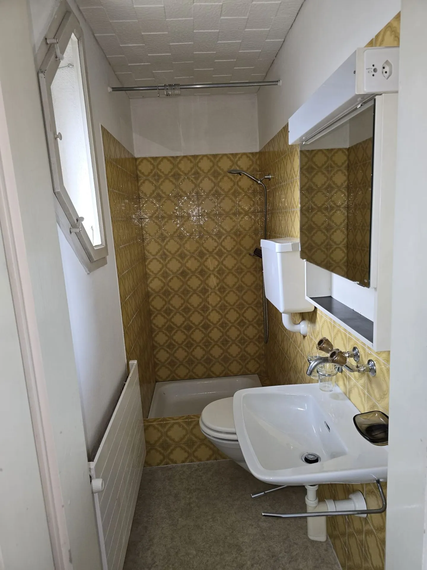 3.5 Room Apartment in a Good Location - Photo 8 of 9
